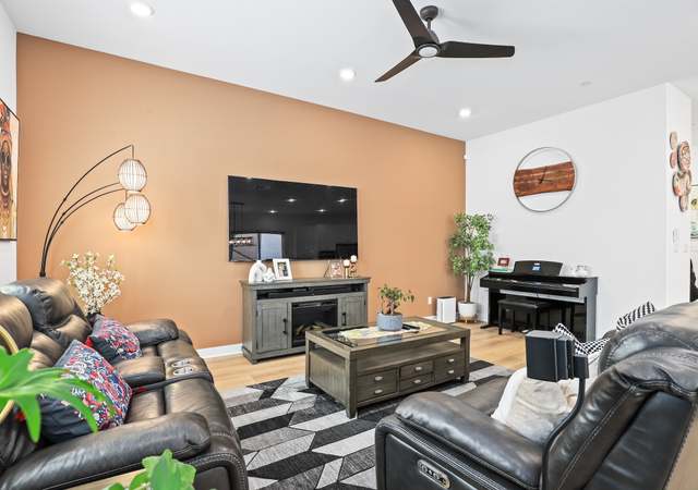 Property at 27120 Purple Sage Ct, Valencia, CA 91381, 4 beds, 4 baths