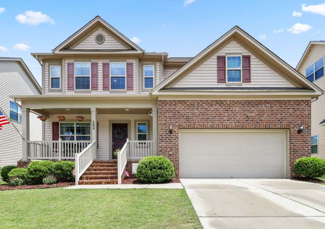 Property at 508 Minerva Dale Dr, Fuquay Varina, NC 27526, 4 beds, 2.5 baths