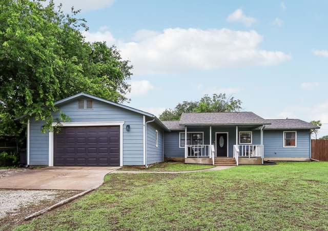 Property at 1015 Van Winkle St, Weatherford, TX 76086, 3 beds, 2 baths
