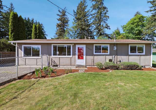 Property at 11802 SE 272nd Pl, Kent, WA 98030, 3 beds, 1 bath