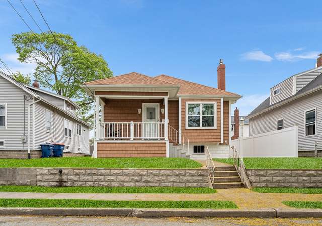 Photo of 51 Cherry St, Fairhaven, MA 02719