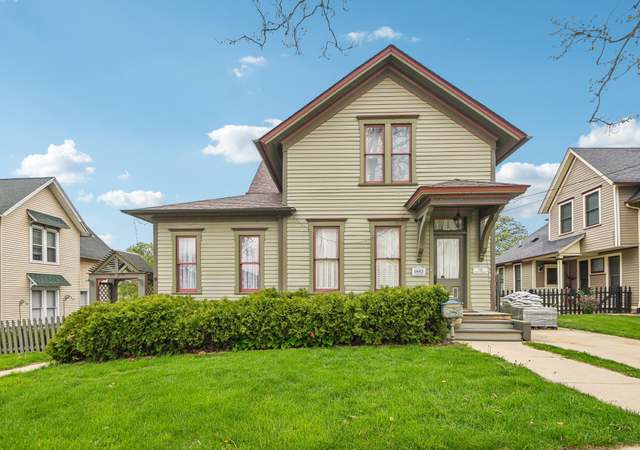 Photo of 108 N Channing St, Elgin, IL 60120