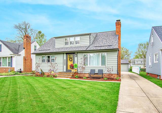 Photo of 16419 Parklawn Ave, Middleburg Heights, OH 44130