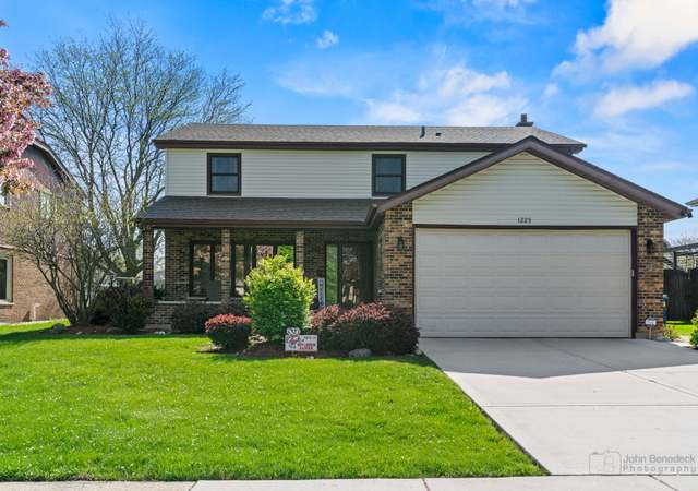 Property at 1223 N Itasca Rd, Addison, IL 60101, 4 beds, 3 baths