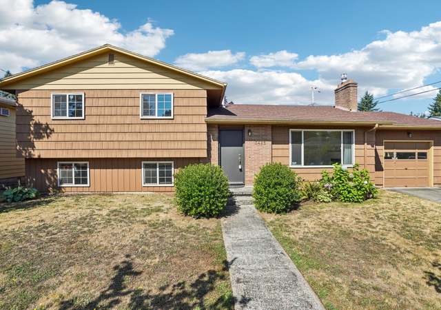 Property at 3425 SE 159th Ave, Portland, OR 97236, 3 beds, 2 baths