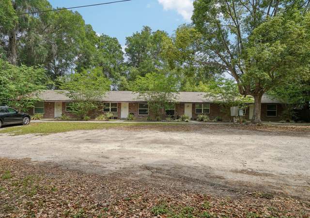 Property at 6101 SE Foss Rd, Belleview, FL 34420, 8 beds, 4 baths
