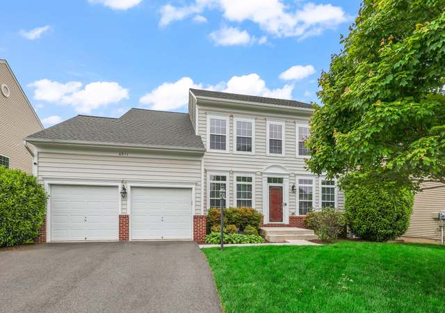 Property at 6971 Gillis Way, Gainesville, VA 20155, 4 beds, 3.5 baths