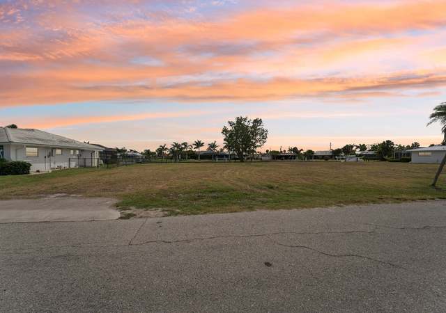 Property at 174 Crescent Dr, Punta Gorda, FL 33950