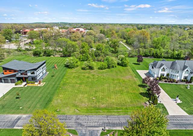 Photo of 4N707 White Oak Ln, Wayne, IL 60184