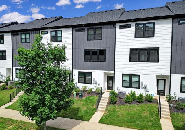 Property at 8723 Nolley Ct, Charlotte, NC 28270, 4 beds, 3.5 baths
