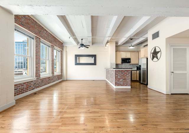 Property at 1120 Texas St Unit 7D, Houston, TX 77002, 1 bed, 1 bath