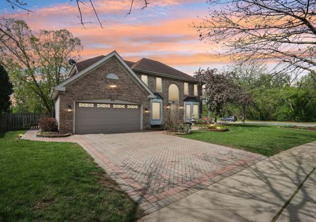 Property at 1337 E Thacker St, Schaumburg, IL 60173, 5 beds, 3 baths