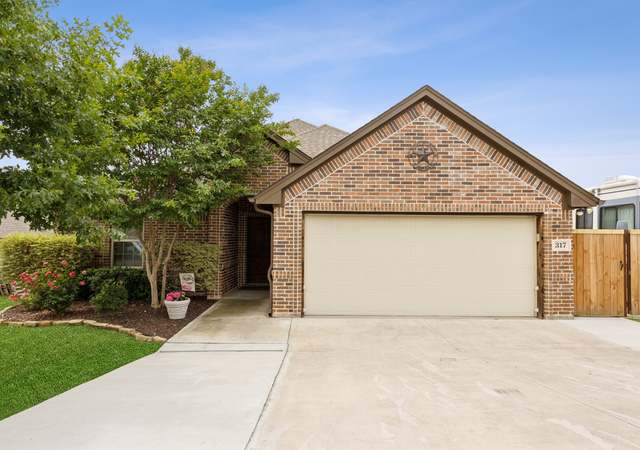 Property at 317 Red Dr, Aledo, TX 76008, 3 beds, 2 baths