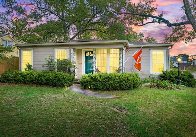 Property at 863 W 43rd St, Houston, TX 77018, 3 beds, 2 baths