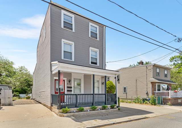 Property at 840 Cumberland St, Gloucester City, NJ 08030, 6 beds, 2 baths