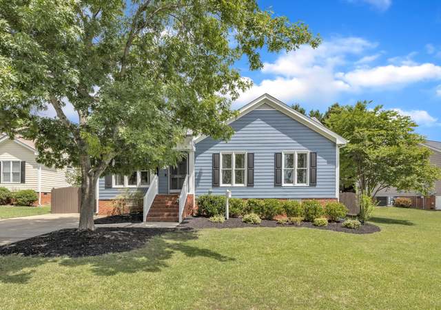 Property at 2006 Keokuk Ct, Apex, NC 27523, 3 beds, 2 baths