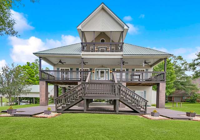 Property at 14403 Cabell St, Denham Springs, LA 70726, 2 beds, 2.5 baths