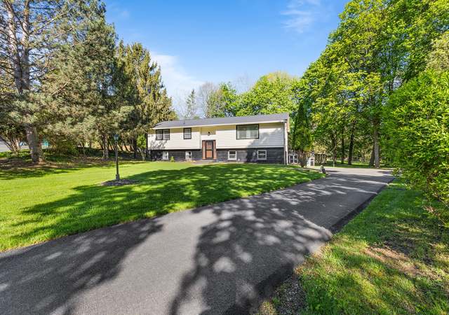 Photo of 35 Squire Cir, Penfield, NY 14526