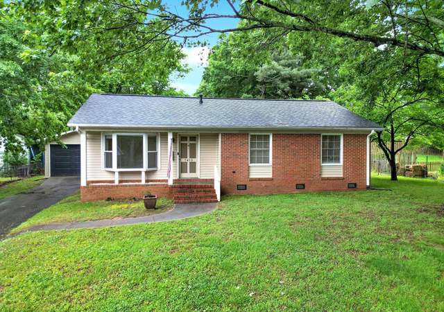 Property at 7412 Woodstream Dr, Charlotte, NC 28210, 3 beds, 1.5 baths