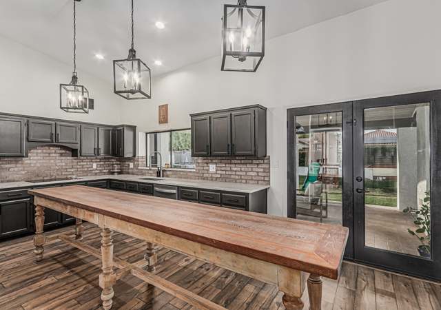 Property at 5602 W Alameda Rd, Glendale, AZ 85310, 5 beds, 3.5 baths