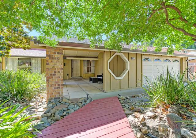 Property at 4717 Selkirk Way, Fair Oaks, CA 95628, 4 beds, 2 baths