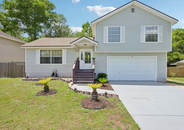 Property at 1162 Buccaneer Blvd, Green Cove Springs, FL 32043, 3 beds, 2 baths