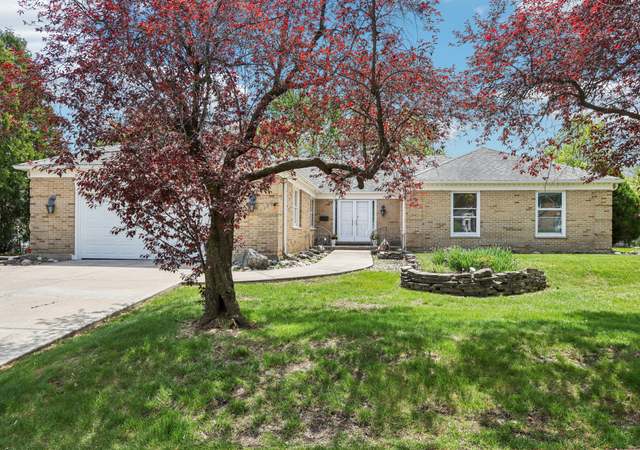 Property at 1139 W Illinois Ave, Palatine, IL 60067, 4 beds, 2.5 baths