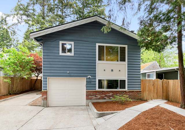 Photo of 14008 Roslyn Pl N, Seattle, WA 98133