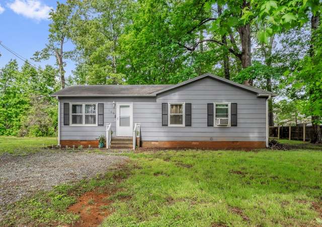 Property at 1606 Brannock Dr, Greensboro, NC 27406, 3 beds, 1.5 baths