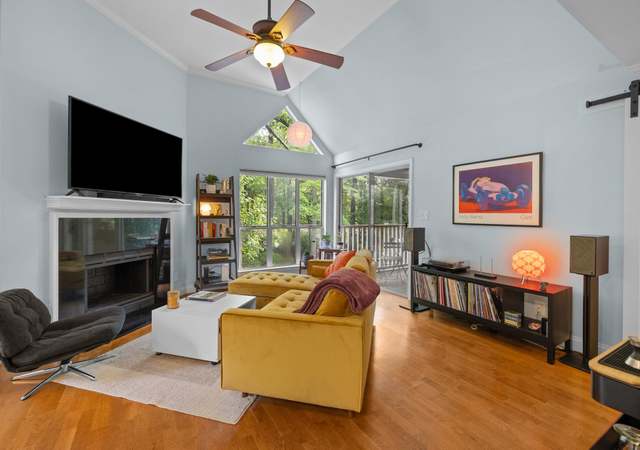 Property at 2502 Cranbrook Ln #8, Charlotte, NC 28207, 1 bed, 1 bath
