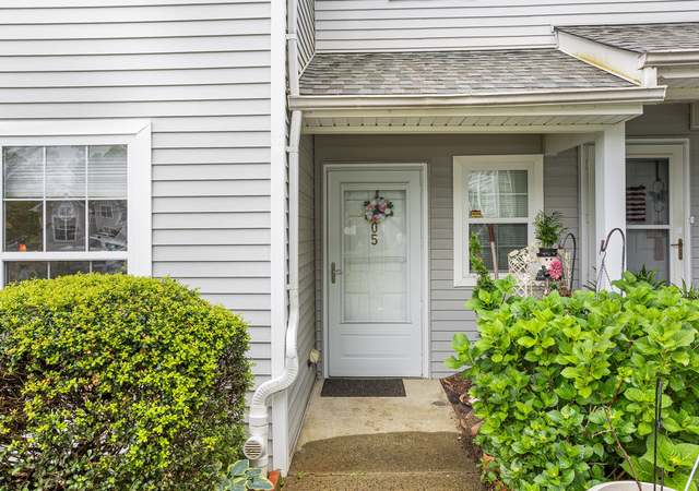 Property at 205 Prosperity Ct, Toms River, NJ 08755, 3 beds, 3.5 baths