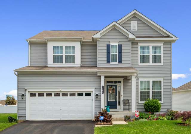 Property at 1705 Hudgins Farm Cir, Fredericksburg, VA 22408, 5 beds, 4.5 baths