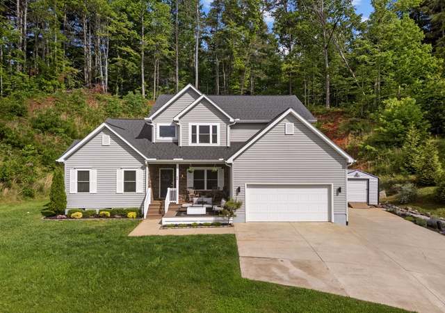 Property at 66 Lawson Ridge Rd, Leicester, NC 28748, 3 beds, 2.5 baths