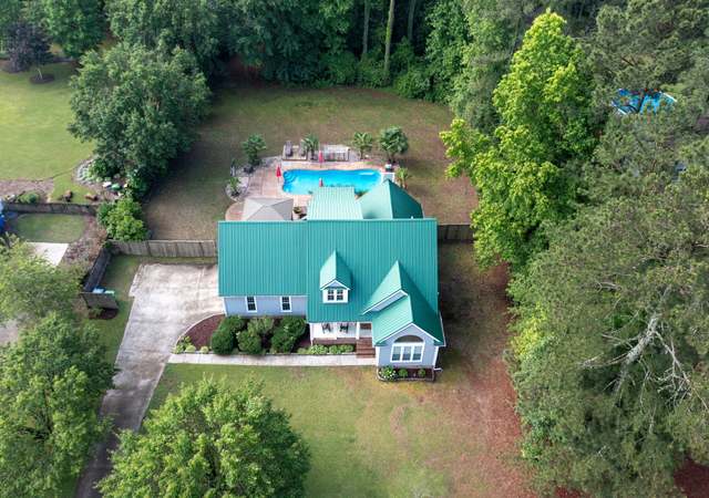 Property at 213 Birch Creek Dr, Fuquay Varina, NC 27526, 3 beds, 2.5 baths