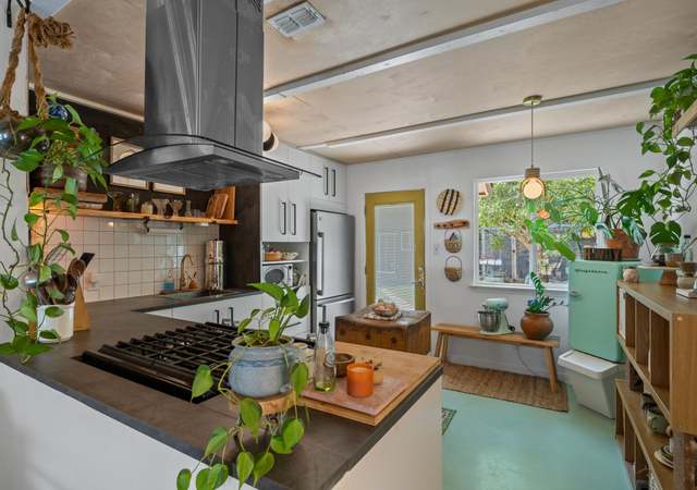 Property at 1644 Chippeway Ln, Austin, TX 78745, 2 beds, 1 bath