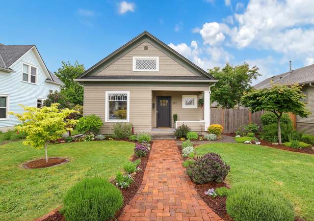 Photo of 222 N Oak St, Centralia, WA 98531