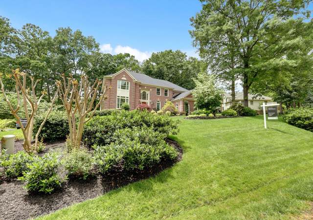 Property at 9807 Portside Dr, Burke, VA 22015, 4 beds, 4.5 baths