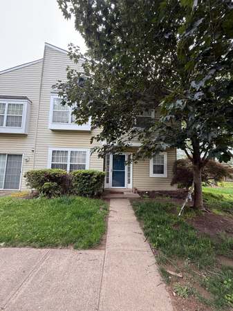 Property at 14004 Grumble Jones Ct Unit D, Centreville, VA 20121, 3 beds, 2.5 baths
