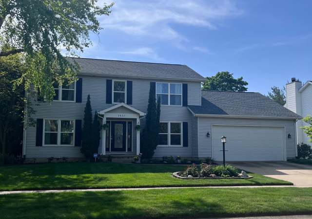 Photo of 2807 Woodridge Rd, Champaign, IL 61822