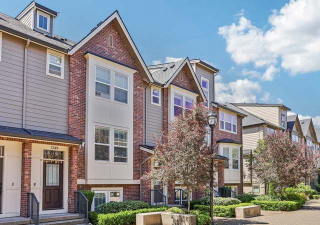 Property at 1313 Brooklyn Walk NE, Issaquah, WA 98029, 3 beds, 3 baths