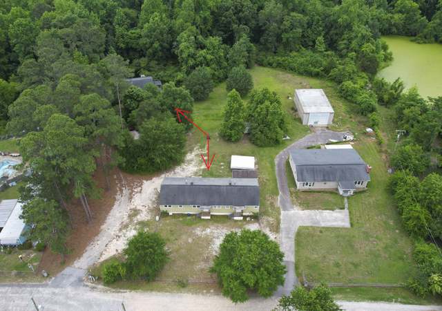 Property at 3334 Spring Dr, West Columbia, SC 29170, 8 beds, 4 baths