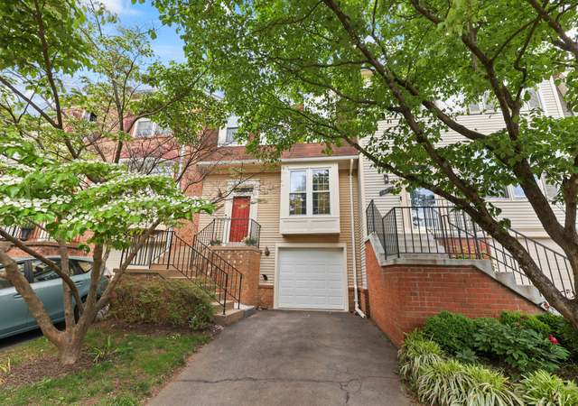 Property at 12220 Apple Orchard Ct, Fairfax, VA 22033, 3 beds, 2.5 baths