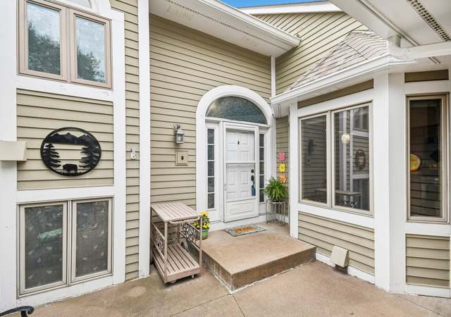 Property at 8631 Seasons Pkwy, Woodbury, MN 55125, 2 beds, 2 baths