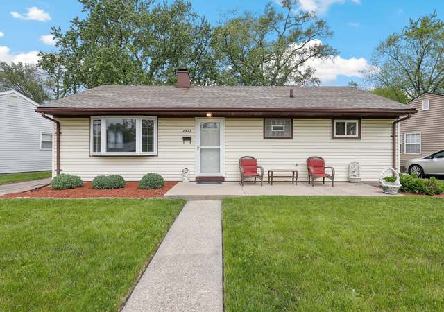 Photo of 2523 Wicker Park Dr, Highland, IN 46322