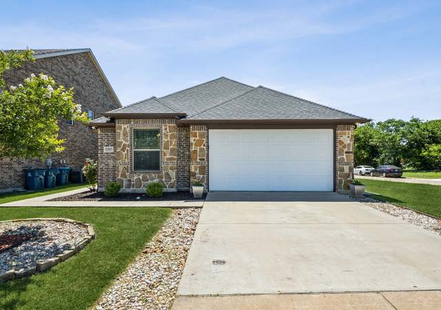 Property at 2405 La Costa Dr, Rowlett, TX 75088, 5 beds, 4.5 baths