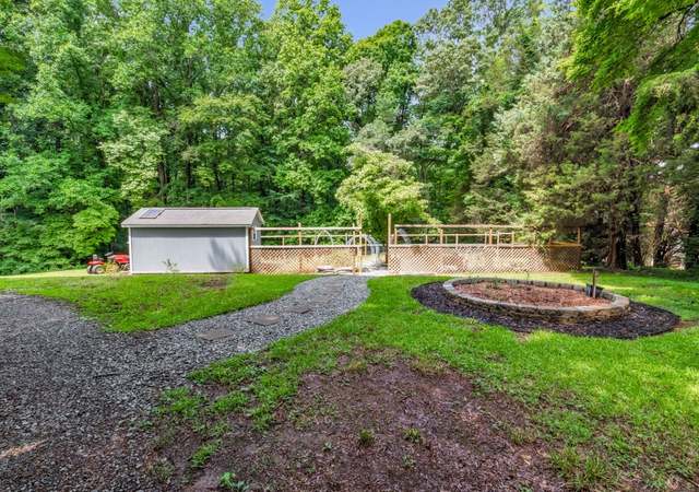 Photo of 3870 Shattalon Dr, Winston-salem, NC 27106