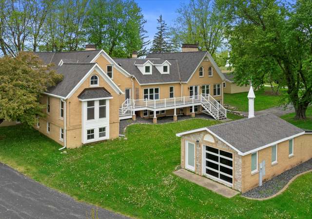 Property at 6600 N Ballard Rd, Appleton, WI 54913, 4 beds, 6 baths