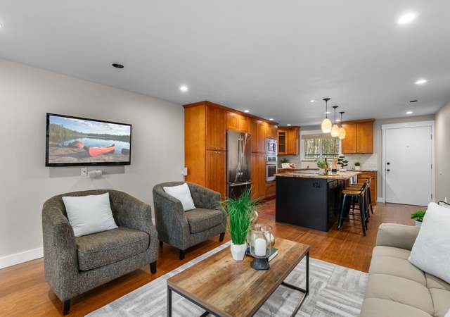 Photo of 315 10th Ave S #101, Kirkland, WA 98033