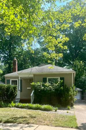 Property at 306 N Vermont Ave, Royal Oak, MI 48067, 3 beds, 2 baths