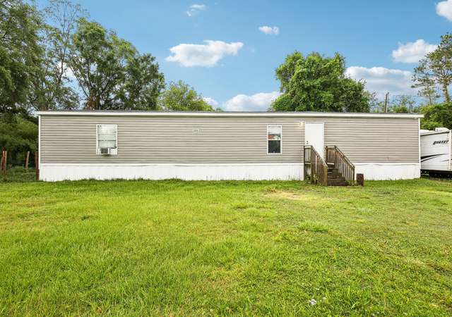 Property at 14331 Lyle Rd, Jacksonville, FL 32218, 2 beds, 2 baths